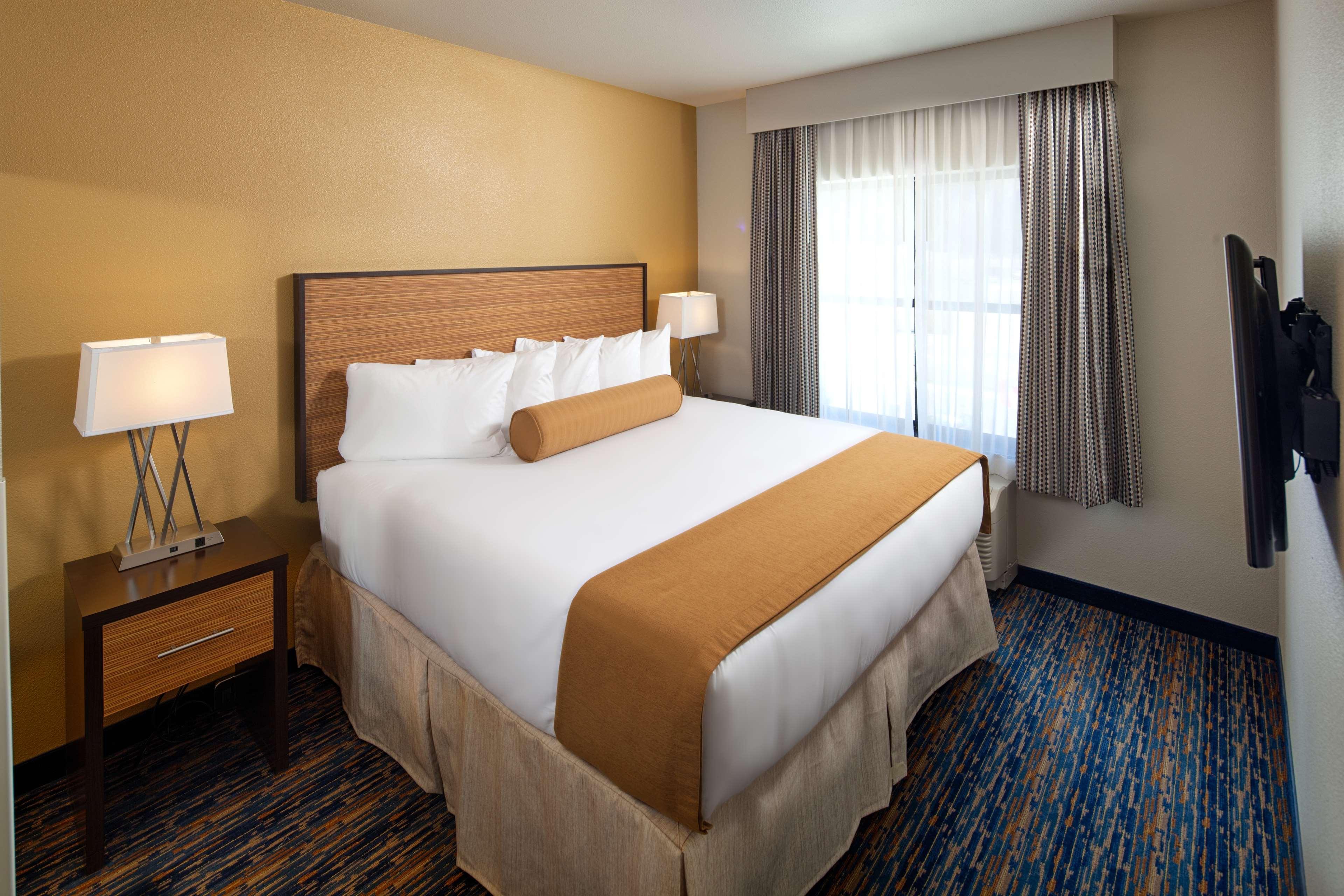 Red Lion Ridgewater Inn & Suites Polson Exterior photo